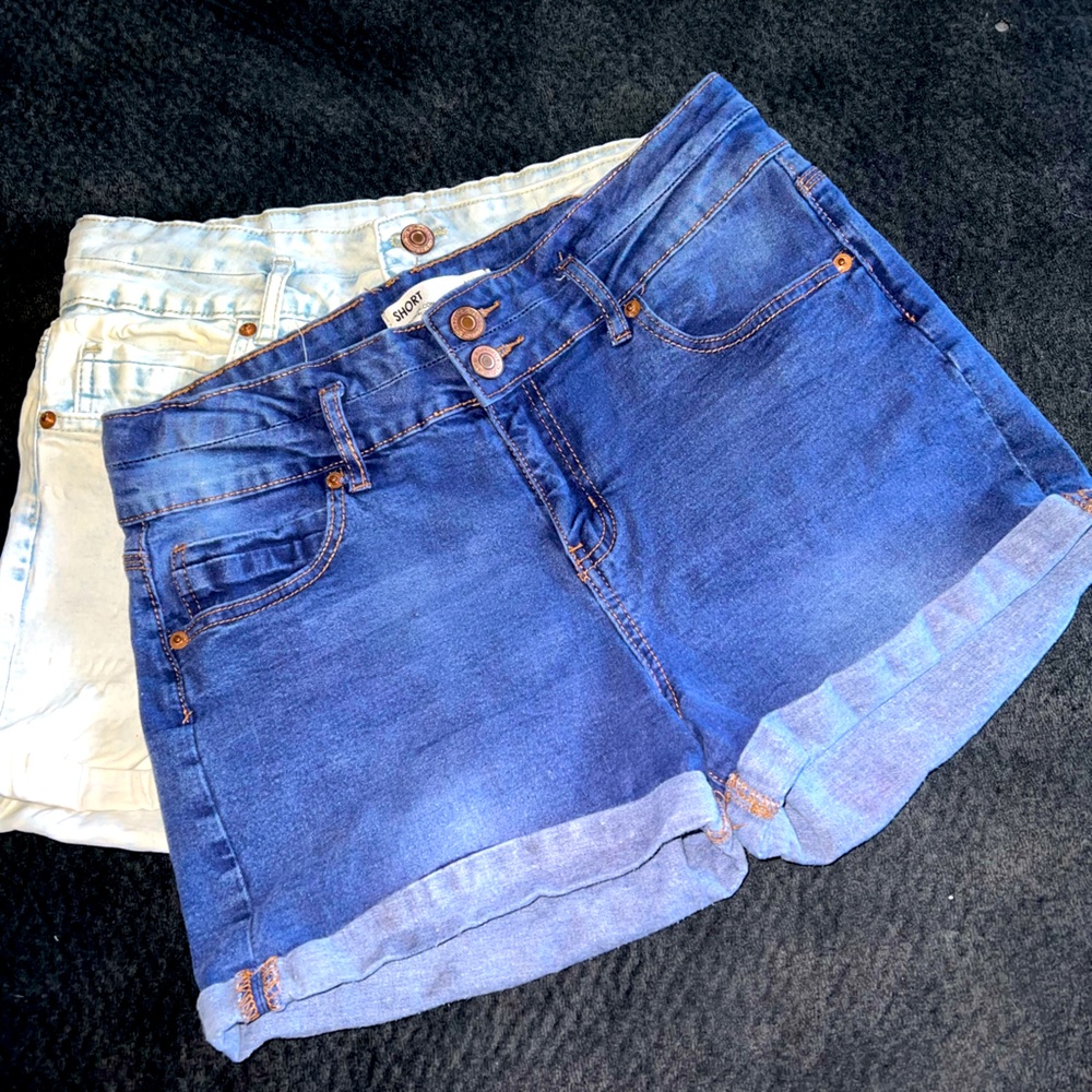 Cotton on shorts light and dark wash